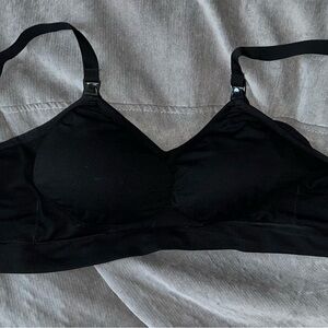 NWOT Kindred bravely pumping/nursing bra, size medium